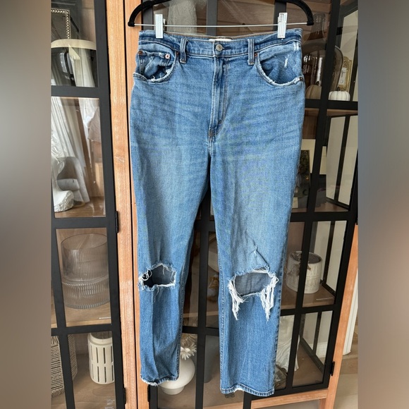 Abercrombie The Ankle Straight Ultra High Rise Distressed denim Jeans light wash - Picture 2 of 10